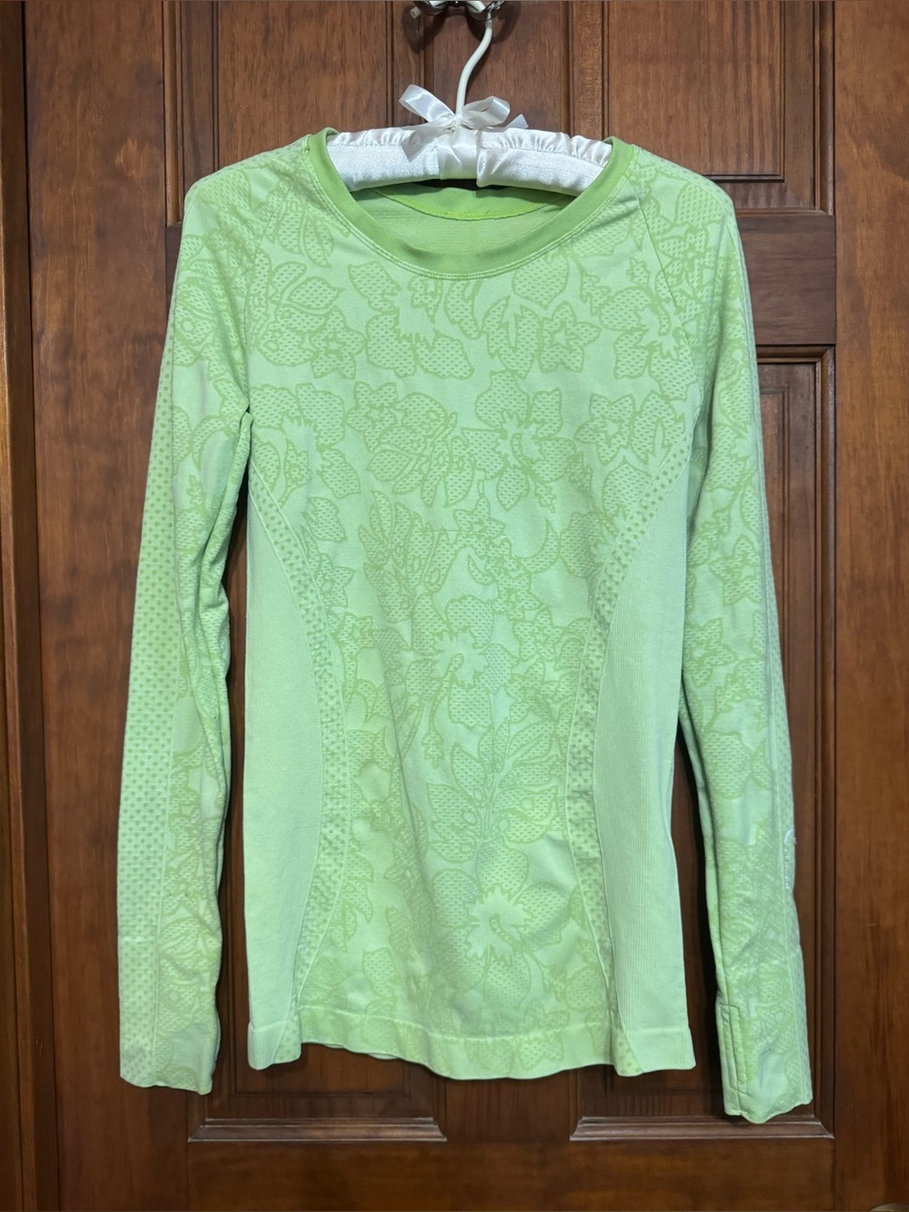 CLIMAWEAR YOGA TOP SIZE MEDIUM
